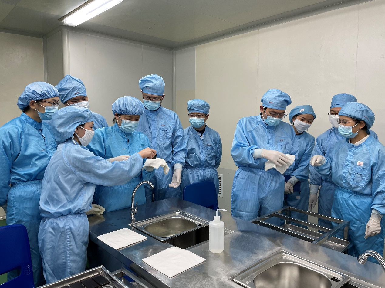 湖南省藥品生產(chǎn)骨干檢查員九芝堂長沙基地開展為期5天的駐企跟班培訓(xùn)